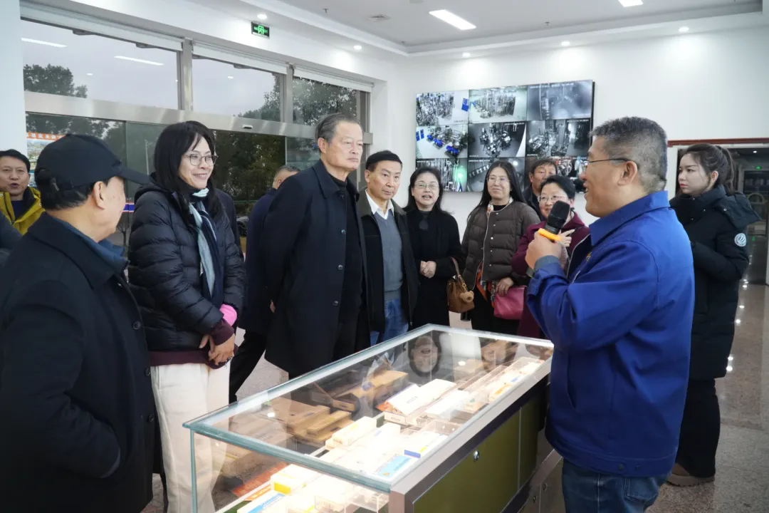 640 (1).webp (3).png 640 (1).webp (3).png